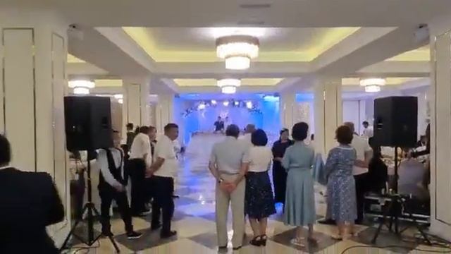 В Нур-Султане во время карантина проводили "Тілашар" и Свадебный той смотреть онлайн