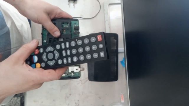 триколор тв,приставка Gs B211 не включается,нет сигнала на телевизор,не реагирует на пульт.