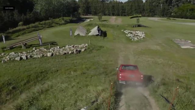 2022 Toyota Hilux драйв, интерьер , экстерьер смотреть онлайн
