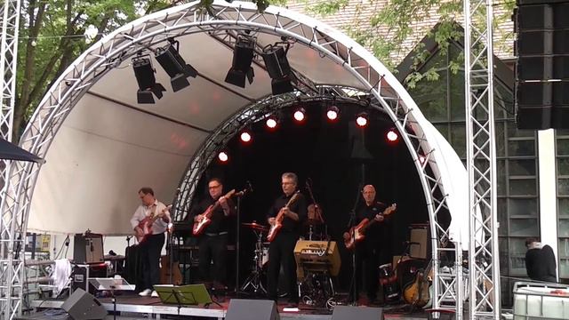 Fiesta Red - The Heidelberg Shadows 2015 1080p смотреть онлайн