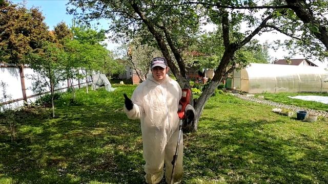 Недорогой защитный костюм для сада смотреть онлайн