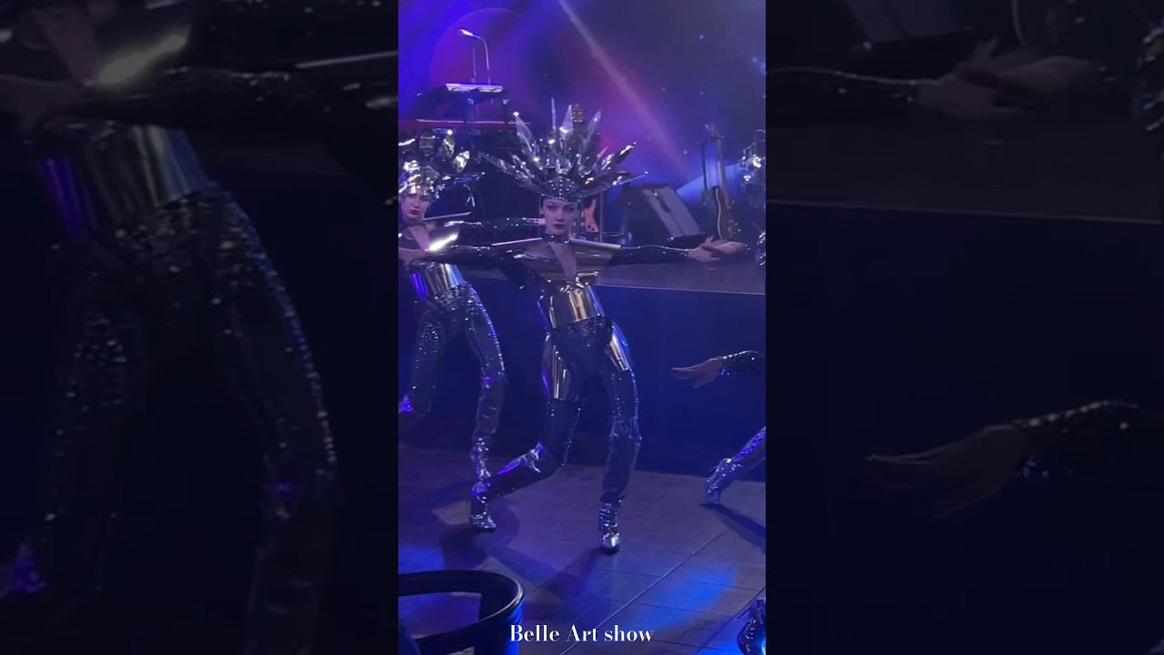 Cosmos Belle Art show #dance #fashion #weddingshow #cosmosdance #futurism #showgirls смотреть онлайн