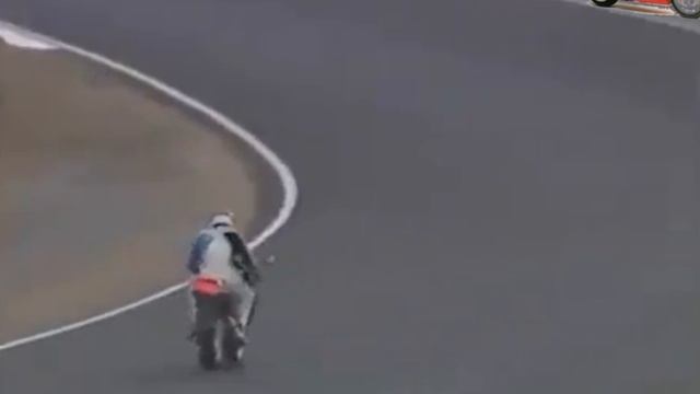 Honda VFR 750 RC36 Review смотреть онлайн