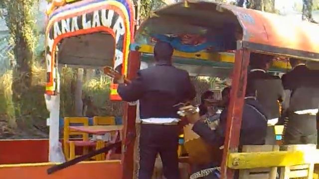 Mariachi, Xochimilco, Mexico /// Сочимилько, Мексика 2/2 смотреть онлайн