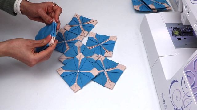 DIY _ УВЛЕКАТЕЛЬНОЕ ШИТЬЕ в стиле ОРИГАМИ ИЗ ТКАНИ - Лоскутное шитье смотреть онлайн