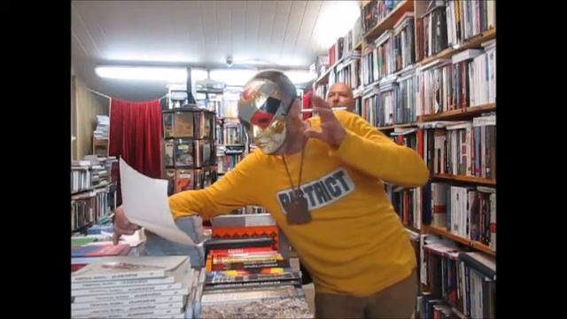 Поэтические чтения в книжном магазине "Циолковский" смотреть онлайн