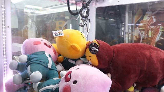 단 한번에 인형 뽑기✌️Игровые автоматы в Корее. Проверяем тик ток лайфхак смотреть онлайн