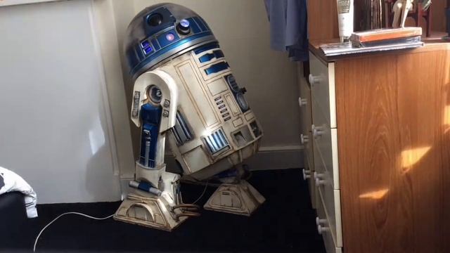 My Life Size R2 D2 смотреть онлайн