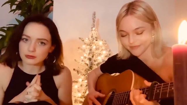 Amalia Holm & Taylor Hickson - It's cold outside HD смотреть онлайн