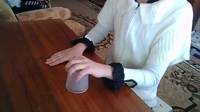 Урок как научится играть песню с стаканчиком смотреть онлайн