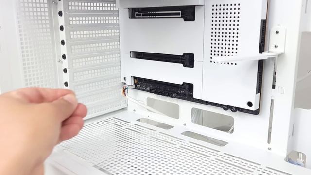 White PC Build | Deepcool Morpheus | Ryzen 7800X3D | RTX 4070 Ti Aero | Assassin IV | Crucial T700 смотреть онлайн