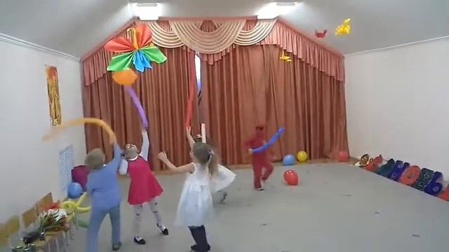 Школа Монстров вместе с Френки Штейн из Смешинки смотреть онлайн