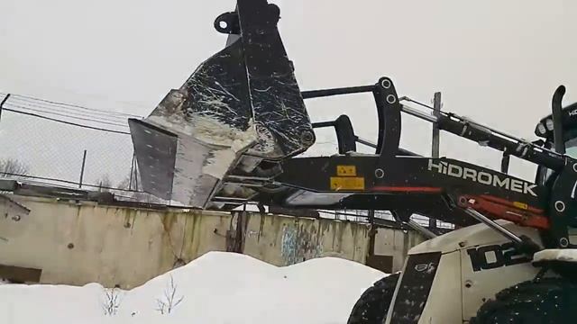 № 7. Лезвие ковша Hidromek (гидромек) проверка в работе. смотреть онлайн
