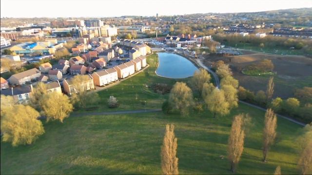 Basildon Acacia Park смотреть онлайн