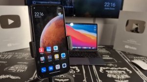 Почему телефон ГУДИТ САМ ПО СЕБЕ? Шумит смартфон Андройд что делать? Звук из телефона!