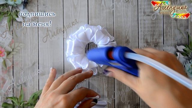 КАНЗАШИ / ШКОЛЬНЫЕ БАНТИКИ / DIY TUTORIAL KANZASHI SATIN RIBBON смотреть онлайн