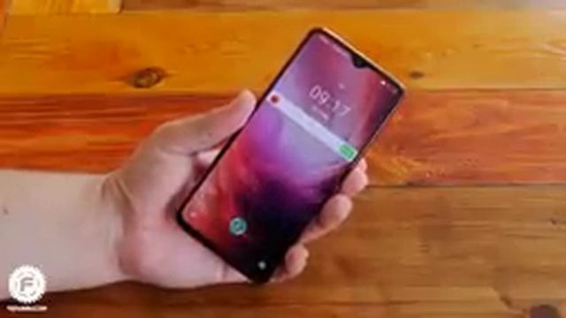OnePlus 7: зря вы на него плевались! Мне зашло, я вступаю в эту секту... смотреть онлайн