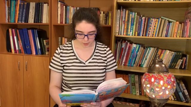 "Первые гости" рассказ из книги Алекс Милвэй "Отель Фламинго", читает Наталья Костюк смотреть онлайн