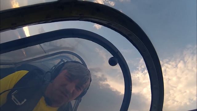 Смотреть всем! Летчик отжигает! смотреть онлайн