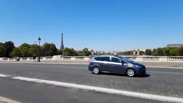 Париж Эйфелева башня 2022 смотреть онлайн