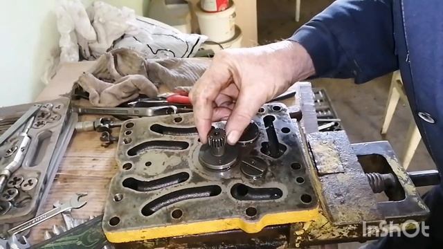 Ремонт механизма переключения передач Кировец. смотреть онлайн