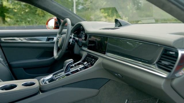 Обновлённая Porsche Panamera Turbo S 2021