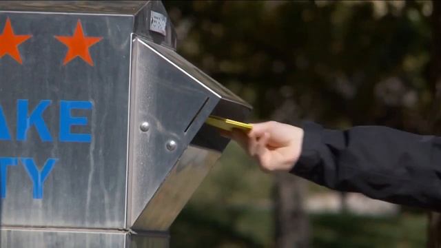 Local garbage collector finds ballots in the trash смотреть онлайн