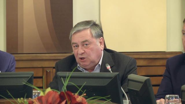 К застройщикам жилой и коммерческой недвижимости — равные требования смотреть онлайн
