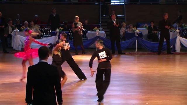 Горшенин Илья & Кривко Дарья . Юниоры 1.Пасодобль.mp4 смотреть онлайн