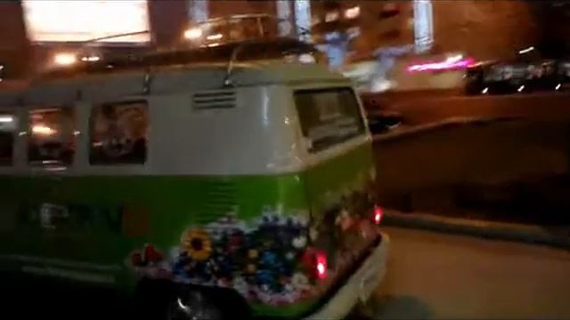 The FLOWER POWER Hippie Van in Moscow / Автобус хиппи в Москве смотреть онлайн