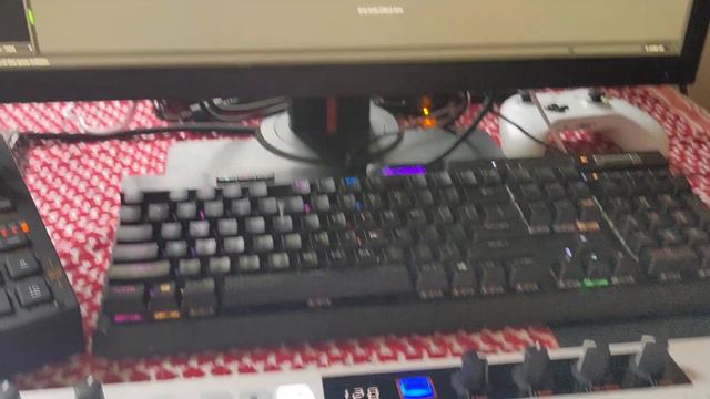 A brief exploration of new gear (Keystep 37) and software (Roland Cloud) смотреть онлайн