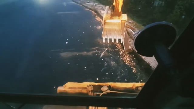 Работа на экскаваторе, демонтаж старых бордюров.#экскаватор#hyundai смотреть онлайн