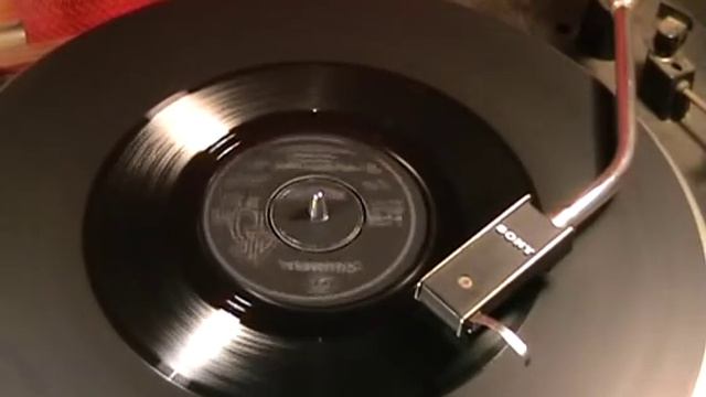 ROLF HARRIS - 'Hev Yew Gotta Loight, Boy?' - 1966 45rpm смотреть онлайн