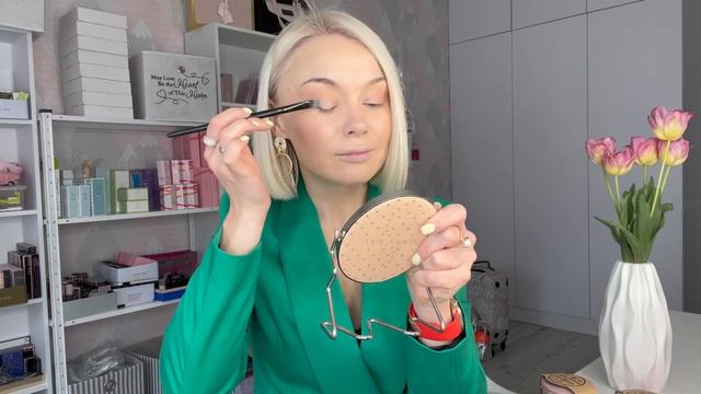 Эффектный макияж на любой случай за 10 минут смотреть онлайн