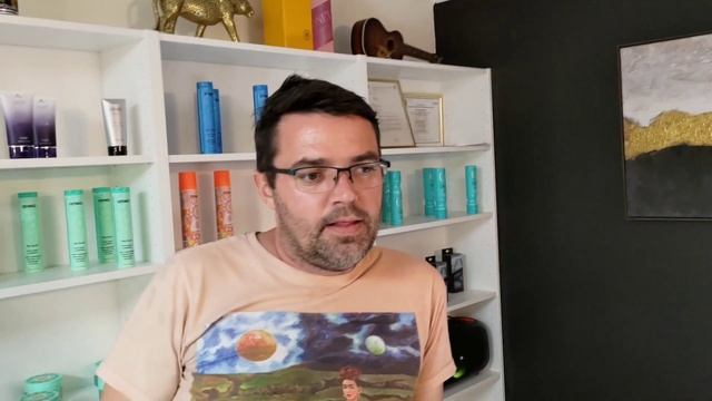 Установил видеонаблюдение в салон. Заказчик доволен? смотреть онлайн