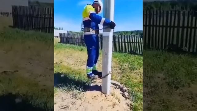 Когти для электрика. Как быстро залезть на столб смотреть онлайн