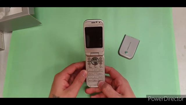 распаковка посылки с телефоном Sony Ericsson Z750i смотреть онлайн