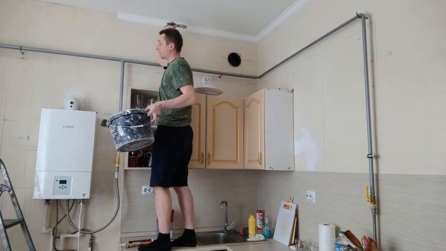 Потолочный плинтус. Все этапы работ. смотреть онлайн