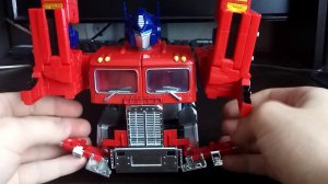 Обзор игрушки MPP-10 Optimus Prime от  Wei Jiang
