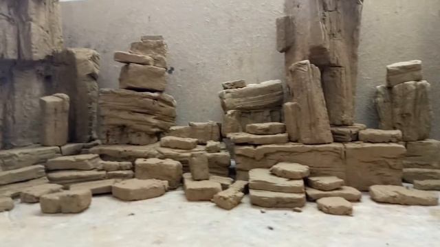 Камни в 400л аквариум. Керамика ручная работа. смотреть онлайн