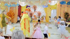 Игра на празднике Осени ЛИСТОЧКИ САМОЛЁТИКИ ?