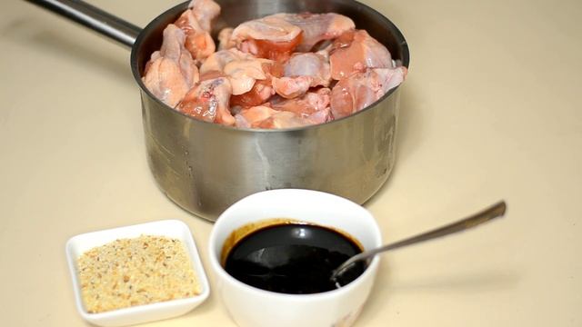 Крылышки в унаги соусе. Такие вкусные, что улетучиваются со стола смотреть онлайн