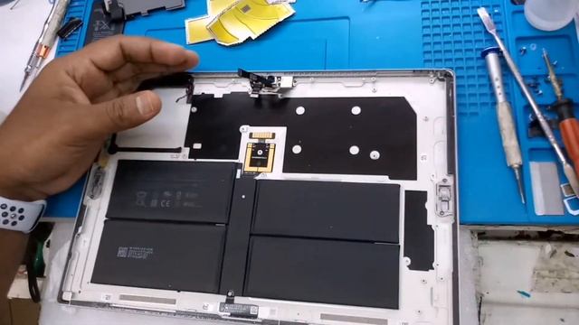 Microsoft Surface Pro 5 (1796,1807) Battery Replacement смотреть онлайн
