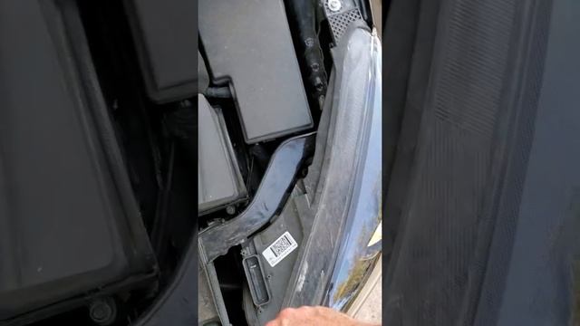 Adjusting the headlight on a Focus смотреть онлайн