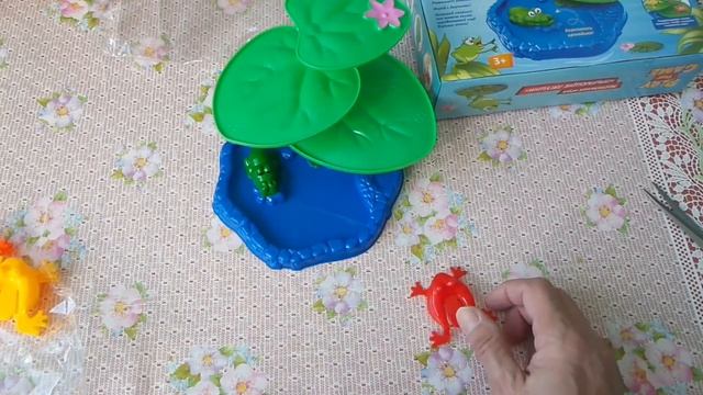 Настольная игра Прыгающие лягушки / Board Game Jumping Frogs смотреть онлайн