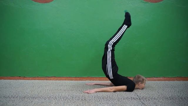 Из стойки на коленях перекат вперед прогнувшись смотреть онлайн