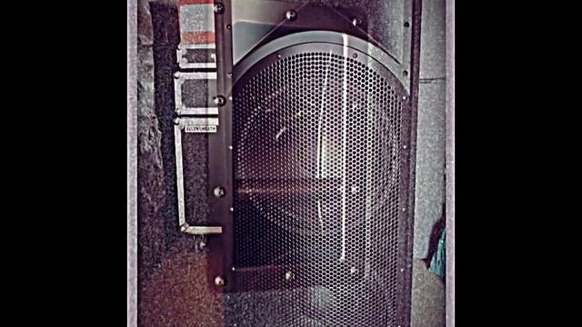 Cerwin Vega INT-252 V2 смотреть онлайн