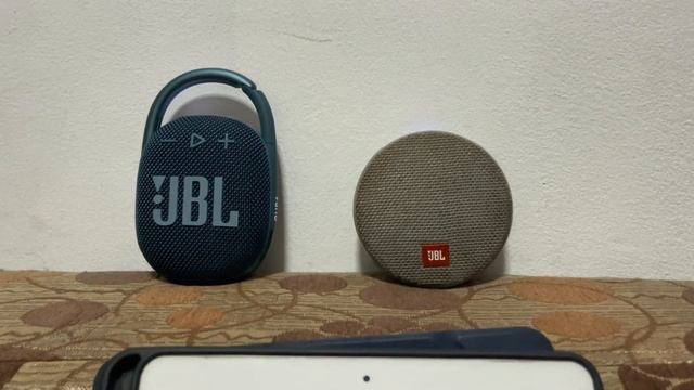 เทสเสียง JBL Clip4 vs Clip2 смотреть онлайн