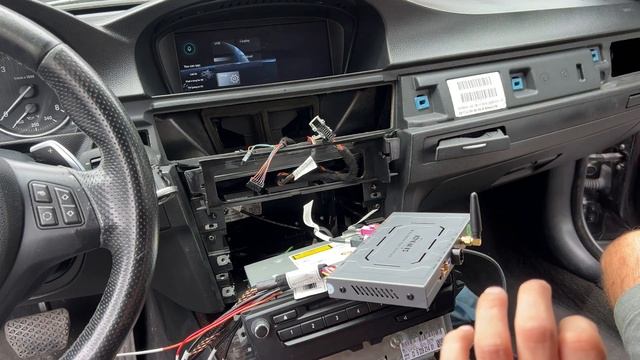 BMW 3 Series (E90, E92) CiC Wireless CarPlay Retrofit - Full Install DIY смотреть онлайн