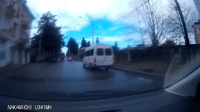 Абхазия...Сухум..уд Аиааира от красного моста к рынку. смотреть онлайн